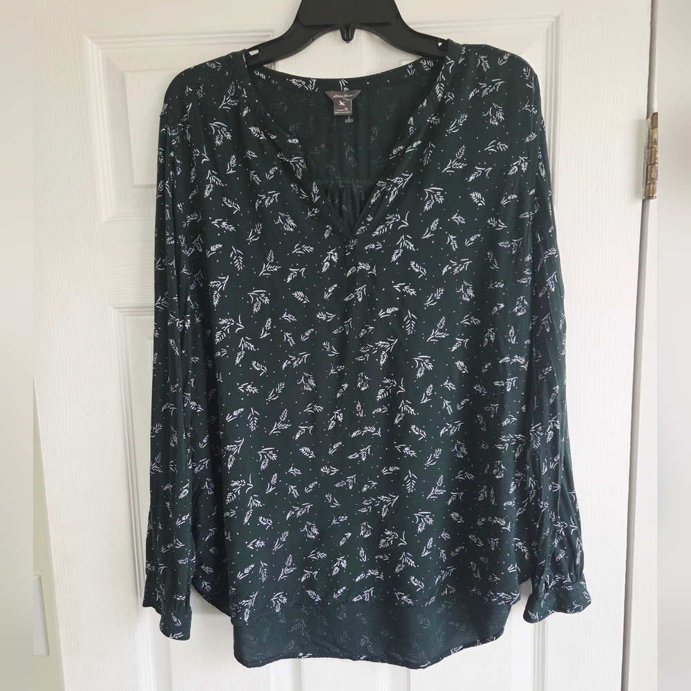 Eddie Bauer ✨️ Green Women's Blouse